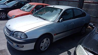 RICAMBI USATI AUTO TOYOTA Avensis Berlina 1° Seri