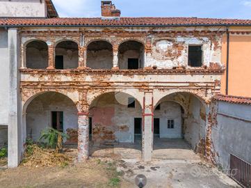 CASA SEMINDIPENDENTE A CERVERE