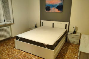 Stanza spaziosa in centro a Mirandola