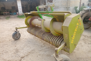 Pick-up Bodini. Attacco trincia claas 820 840