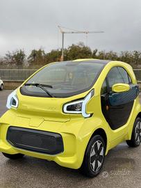 Xev Yoyo km 0 iva esposta 24 mesi garanzia