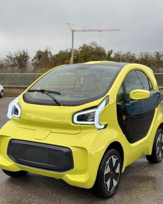 Xev Yoyo km 0 iva esposta 24 mesi garanzia