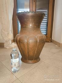 Braciere/Portavasi in Rame sbalzato -Vintage