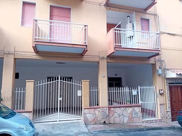 Appartamento 1° piano + p.t. via massaua 14 gela