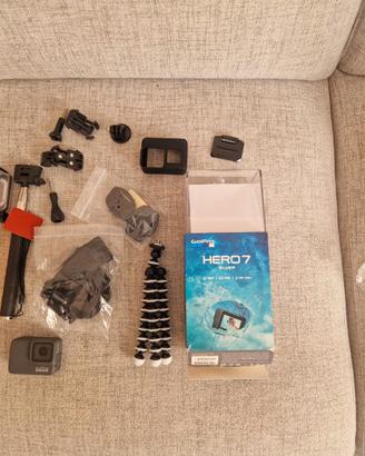 GoPro HERO7 Silver + tanti accessori