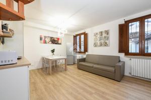 2 LOCALI A DESENZANO DEL GARDA