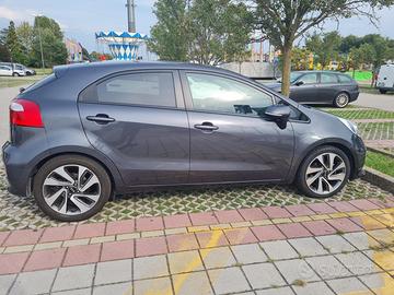 Kia rio high tech