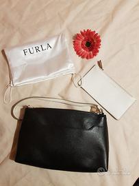 Pochette donna Furla con bustina abbinata.