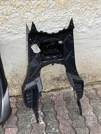 Pedana poggiapiedi Kymco Carry