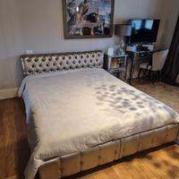 Letto matrimoniale Chesterfield con rete