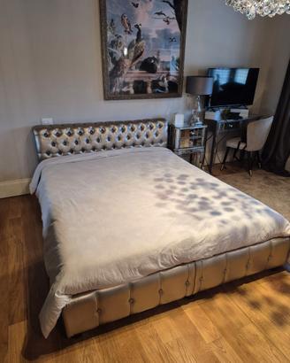 Letto matrimoniale Chesterfield con rete