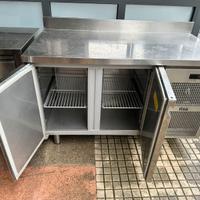 Tavolo refrigerato due porte