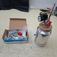 pistola a spruzzo con serbatoio 