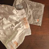 pantaloncini venum thai bianchi