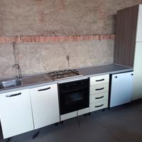 un prezzo simbolico cucina senza frigo