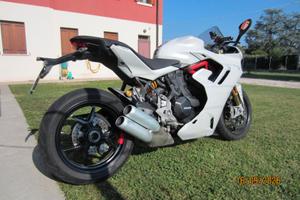 DUCATI SUPERSPORT 950S BIANCA