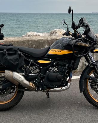 Himalayan 450 Hanle Black tubeless con accessori