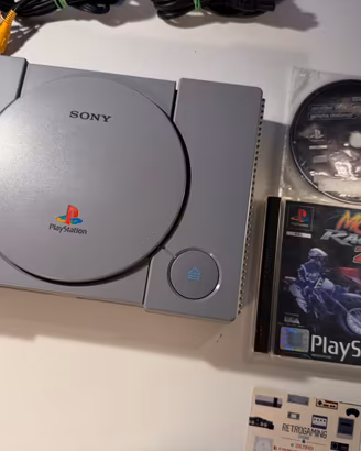 PlayStation 1 completa con 2 giochi originali