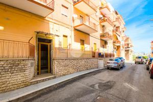 3 LOCALI A MANFREDONIA