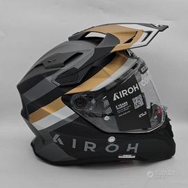 Casco Airoh Commander 2 DOOM BLACK GOLD MATT TG.S