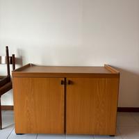 Mobile in legno porta tv con ruote