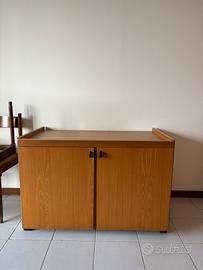 Mobile in legno porta tv con ruote