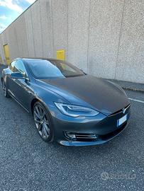 TESLA Model S - 2021