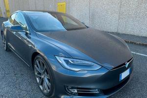TESLA Model S - 2021