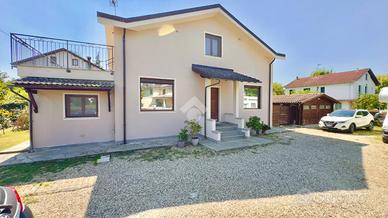 VILLA SINGOLA A CAPRIATA D'ORBA