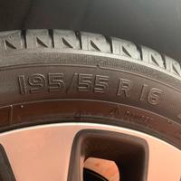 Set di 4 gomme invernali per citroen c3 del 2015