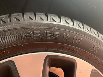 Set di 4 gomme invernali per citroen c3 del 2015