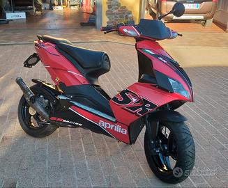 scooter Aprilia SR50 