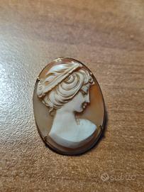 cameo vintage con oro perfettamente conservato 