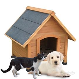 Cuccia per cani da esterno in legno