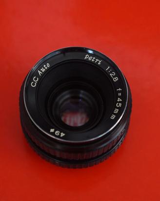 45 mm Petri f 2,8 Pan Cake