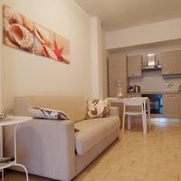 Prima fila mare con parcheggio privato