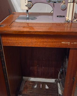 macchina per cucire Necchi mod. 267