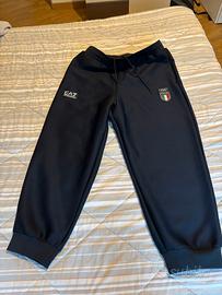 pantaloni tuta emporio Armani olimpiadi Parigi 