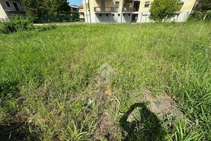 TER. RESIDENZIALE A MONTESARCHIO