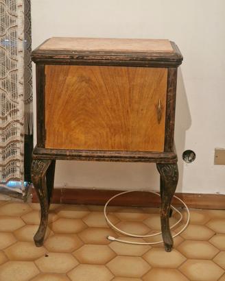 Mobile antico 