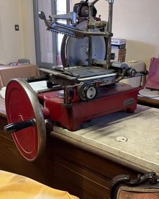 Affettatrice berkel modello 10 del 1936