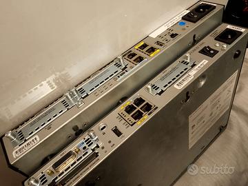 Due router Cisco 1921