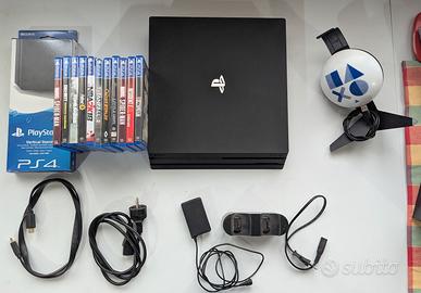 PS4 Pro 1TB + 11 Giochi + Accessori