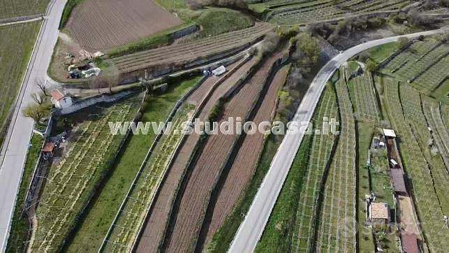 Terreno di 2538 m² a Isera - Altro