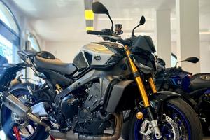 YAMAHA MT-09 SP AKRAPOVIC FINANZIABILE