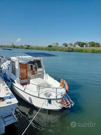 1990 Gozzo cabinato planante san prospero 750