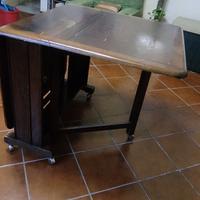 tavolo di legno scozzese 