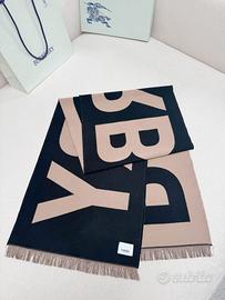 𝐁𝐔𝐑𝐁𝐄𝐑𝐑𝐘 Sciarpa oversize double-face con