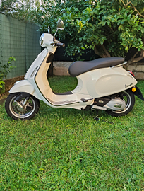 Vespa Primavera 125 Piaggio anno 2024