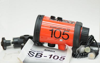 Flash Nikonos SB-105